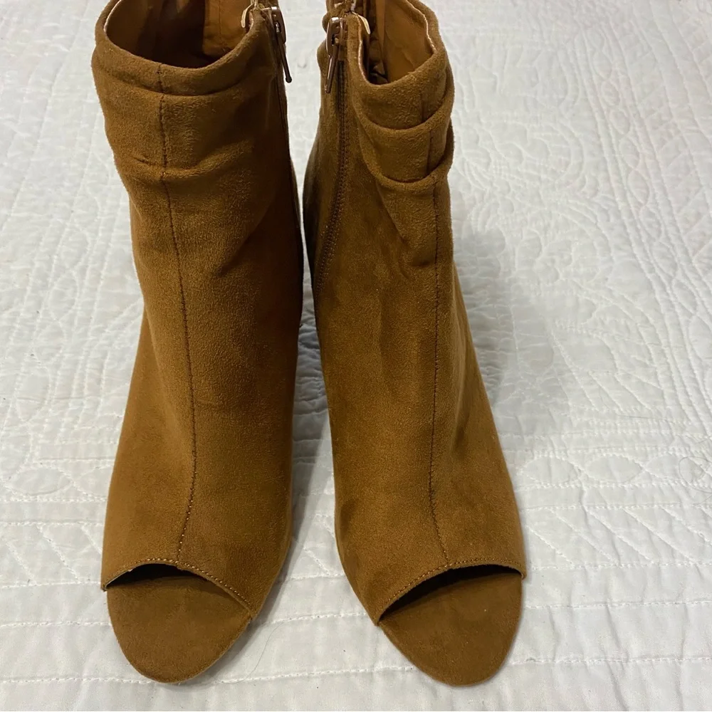 Charlotte Russe Tan Suede Peep-Toe Booties light Brown Size 9